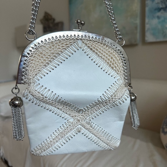 White Chain Crossbody Bag with Tassel Detail - Picture 6 of 10